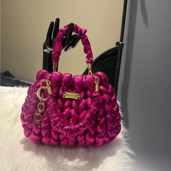 Hand made hand Bags in different colors (small/medium) - Picture 5 of 5